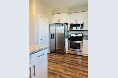 120 S Pacific  Ave #34, Santa Ana, CA 92703 - Photo 11