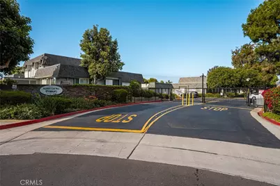 8282 Artista Drive, Huntington Beach, CA 92646 - Photo 43