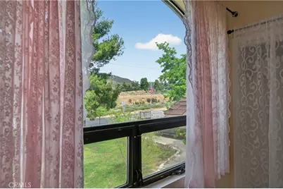 9902 Avenida Miravilla, Cherry Valley, CA 92223 - Photo 35