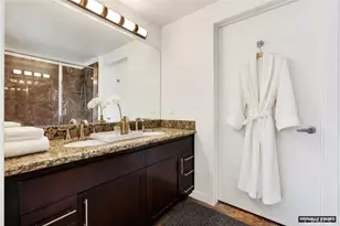 411 W Seaside Wy, Long Beach, CA 90802 - Photo 17