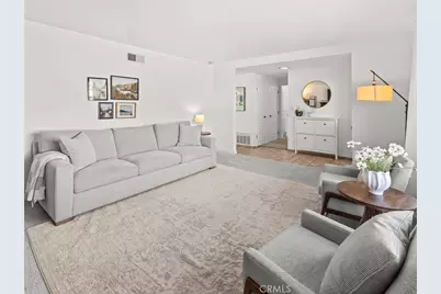 17102 Kampen Lane, Huntington Beach, CA 92647 - Photo 19