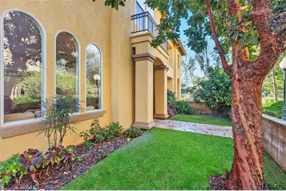 29 Roseville, Irvine, CA 92602 - Photo 3