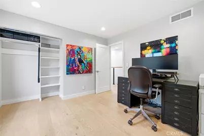 220 Detroit Avenue, Huntington Beach, CA 92648 - Photo 35