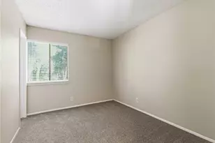 19745 Lull St, Winnetka, CA 91306 - Photo 25