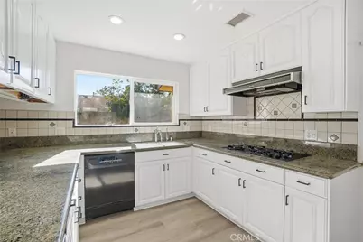 12143 Phoenix Drive, Cerritos, CA 90703 - Photo 9