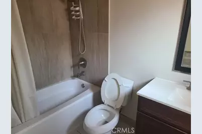 944 W 74th, Los Angeles, CA 90044 - Photo 5