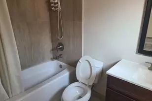 944 W 74th, Los Angeles, CA 90044 - Photo 5