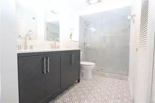 19742 Oceanaire Cir, Huntington Beach, CA 92648 - Photo 17