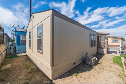12062 W Edinger Spc 19, Santa Ana, CA 92704 - Photo 15