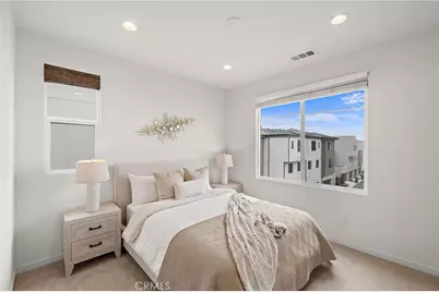 116 Epic, Irvine, CA 92618 - Photo 17