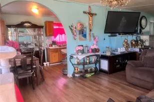 1009 E Stockton Ave, Compton, CA 90221 - Photo 7