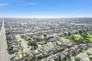 16572 Patricia Ln, Huntington Beach, CA 92647 - Photo 33