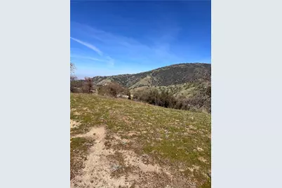 24200 Canyon Court, Tehachapi, CA 93571 - Photo 3