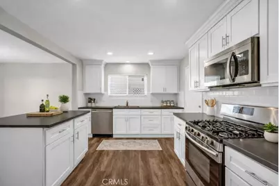 10593 Jill Street, Cypress, CA 90630 - Photo 11