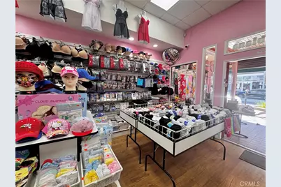 213 W 4th, Santa Ana, CA 92701 - Photo 9