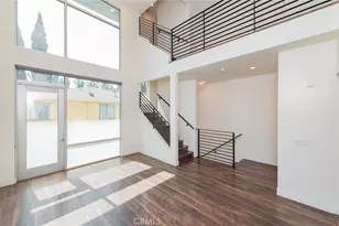 6016 W Beachwood Ln, Los Angeles, CA 90038 - Photo 11