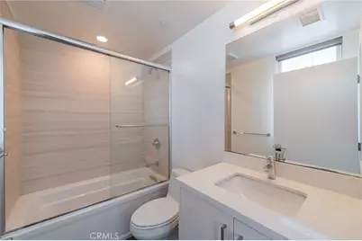 6016 W Beachwood Ln, Los Angeles, CA 90038 - Photo 23