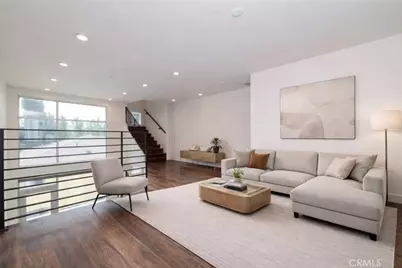 6016 W Beachwood Ln, Los Angeles, CA 90038 - Photo 5