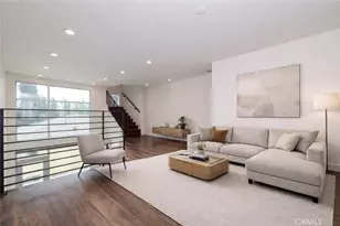 6016 W Beachwood Ln, Los Angeles, CA 90038 - Photo 5