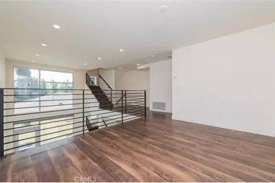 6016 W Beachwood Ln, Los Angeles, CA 90038 - Photo 17