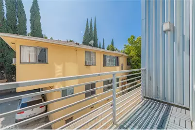 6016 W Beachwood Ln, Los Angeles, CA 90038 - Photo 13