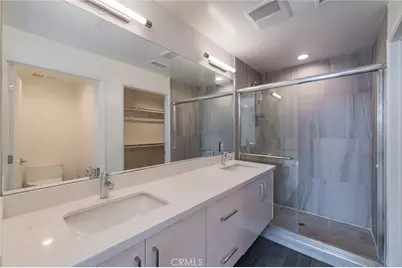 6016 W Beachwood Ln, Los Angeles, CA 90038 - Photo 21