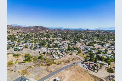 28492 Connecticut Drive, Menifee, CA 92587 - Photo 15