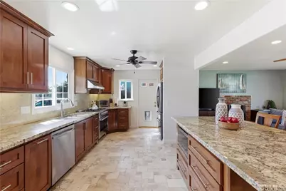 17441 Jefferson Lane, Huntington Beach, CA 92647 - Photo 7