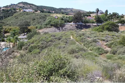 28 Golden Arrow Court, Murrieta, CA 92562 - Photo 9