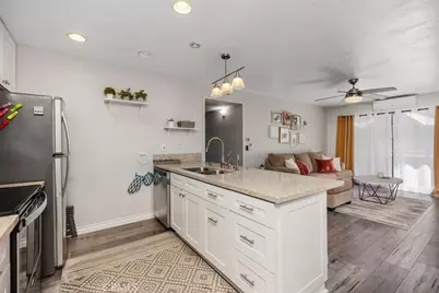 21981 Rimhurst Dr # P-160 #P-160, Lake Forest, CA 92630 - Photo 17