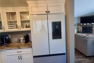 43005 Monterey, Big Bear Lake, CA 92315 - Photo 15