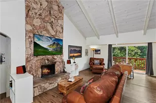 807 Virginia Ct, Lake Arrowhead, CA 92352 - Photo 3