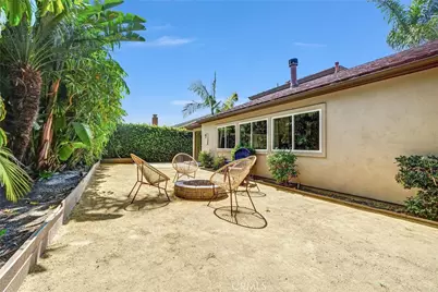 17042 Twain, Huntington Beach, CA 92649 - Photo 5