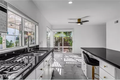 42 Almond Tree Ln, Irvine, CA 92612 - Photo 21
