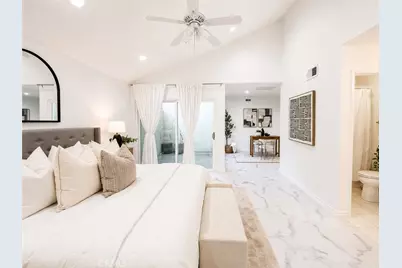 42 Almond Tree Ln, Irvine, CA 92612 - Photo 23