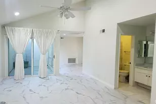 42 Almond Tree Ln, Irvine, CA 92612 - Photo 19