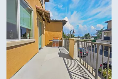 16901 Airport Circle #107, Huntington Beach, CA 92649 - Photo 7