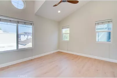 527 Westminster #B, Newport Beach, CA 92663 - Photo 9