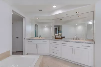 13650 Marina Pointe Drive #506, Marina del Rey, CA 90292 - Photo 15