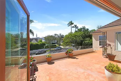 10707 Rochester, Los Angeles, CA 90024 - Photo 9