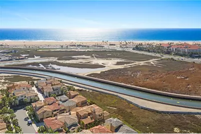 8238 Noelle Drive, Huntington Beach, CA 92646 - Photo 59