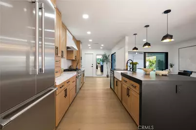 22 Rue Cannes, Newport Beach, CA 92660 - Photo 19