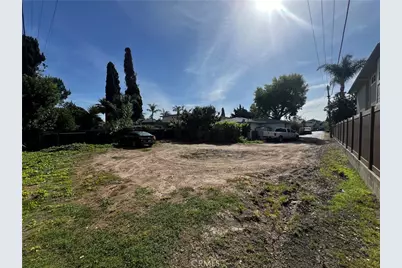 2525 Elden, Costa Mesa, CA 92627 - Photo 11