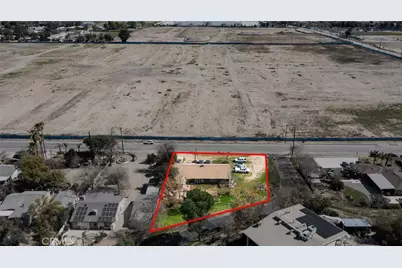 11178 Locust Ave, Bloomington, CA 92316 - Photo 7