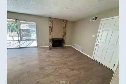 29338 Florabunda, Canyon Country, CA 91387 - Photo 11