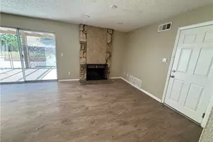 29338 Florabunda, Canyon Country, CA 91387 - Photo 11