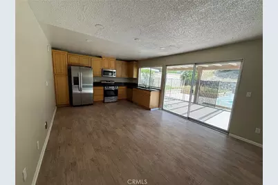 29338 Florabunda, Canyon Country, CA 91387 - Photo 5
