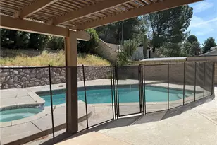 29338 Florabunda, Canyon Country, CA 91387 - Photo 21
