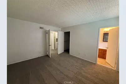 29338 Florabunda, Canyon Country, CA 91387 - Photo 15