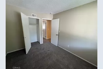 29338 Florabunda, Canyon Country, CA 91387 - Photo 9